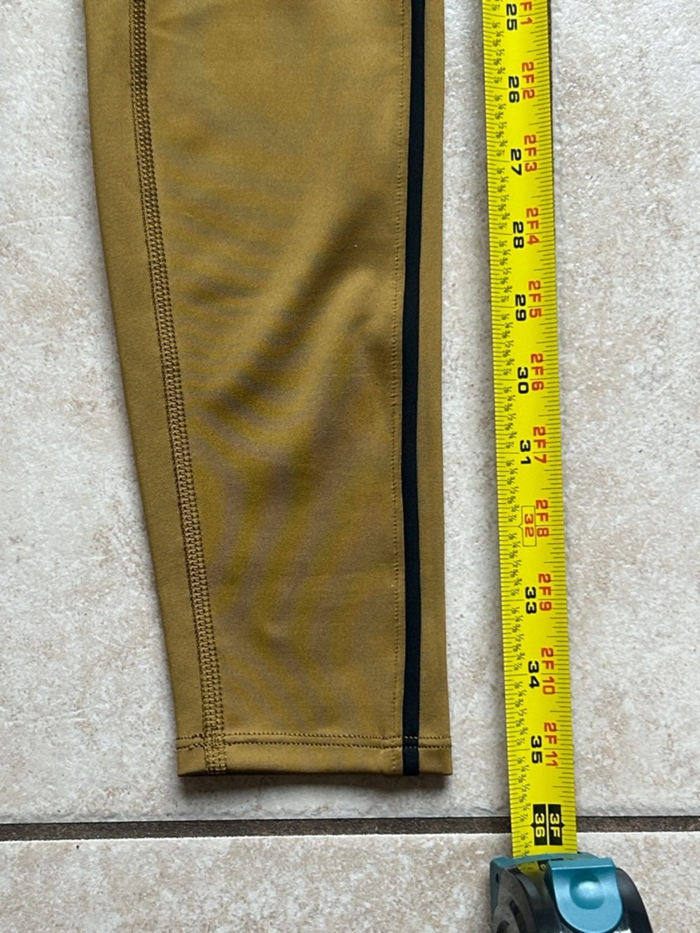 ALO Yoga Mustard Green High-Rise Leggings with Black Trim - Picture 4 of 5